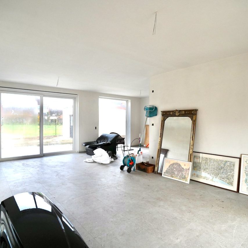 Huis te huur in Oosteeklo - Photo 1