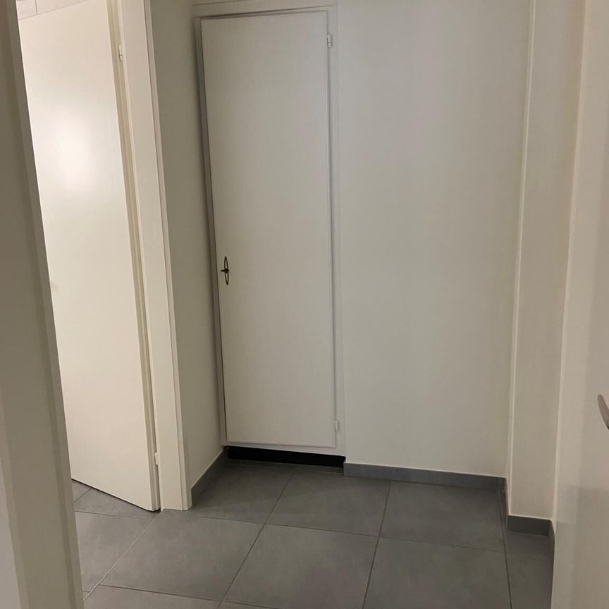 Appartement lumineux de 1,5 pièce dans un emplacement privilégié - Photo 1