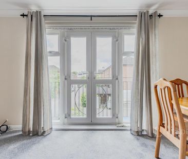 2 bedroom flat to rent - Photo 3