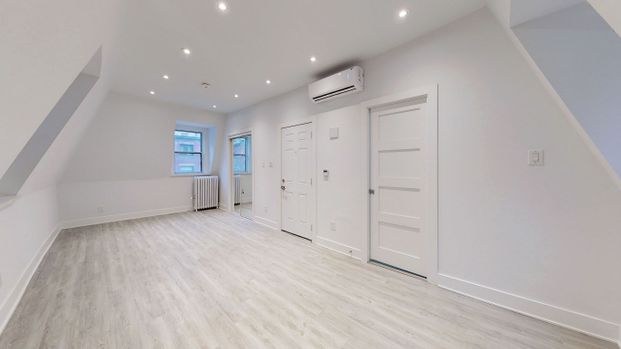 For Lease - 69 Gloucester Street, Toronto, Ontario - Photo 1