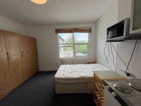 Studio Flat, Queens Road, NW4 - Photo 4