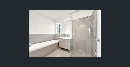 BRAND NEW SPACIOUS HOME! - Photo 4