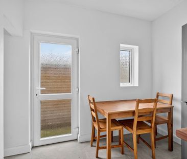 2 Dunraven Park, Belfast, BT5 5LF - Photo 3