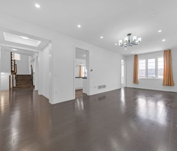 For Lease - 70 Forest Edge Crescent, East Gwillimbury, Ontario - Photo 5