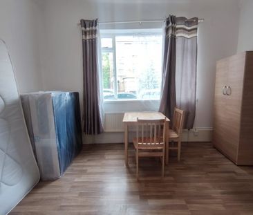 Studio Flat, Cedar Road, N17 - Photo 3