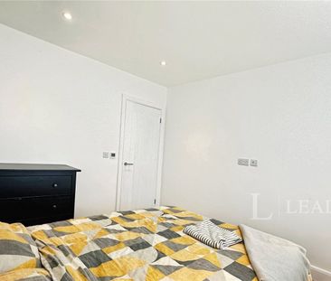 1 bedroom bungalow to rent Riverside Road, Luton, Bedfordshire, LU3 - Photo 6