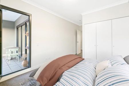 Spacious Inner City Living with Style - Photo 2