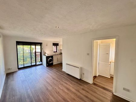 Alderney Street, Castle Marina, NG7, Nottingham - Photo 2