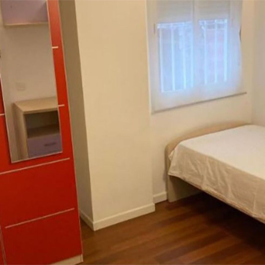 Piso de alquiler en Calle la Regente, 12, La Trinidad - Photo 1