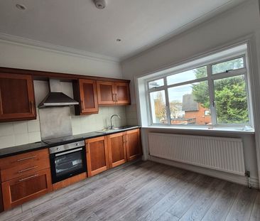 2 Bed Flat, Golders Green Road, NW11 - Photo 5