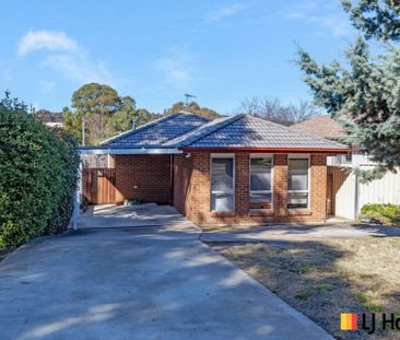 Beautifully Presented Home - Photo 4