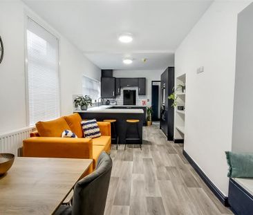 1 bedroom in a house share to rent - Photo 3