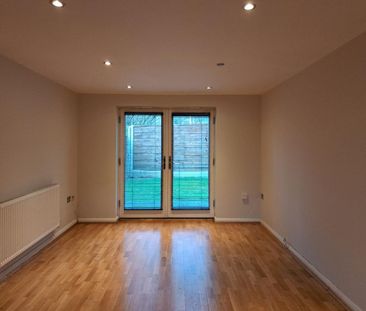 Tarvin Avenue, Heaton Chapel, Stockport, SK4 - Photo 1