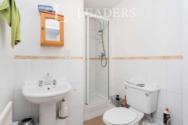 Royal George Road, RH15 - Photo 1