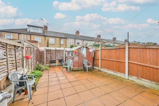 3 bedroom house to rent - Photo 1