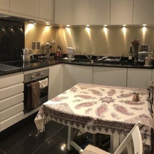 Room in a Shared House, Alder House, NW2 - Photo 2