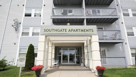 Southgate Apartments - Photo 3