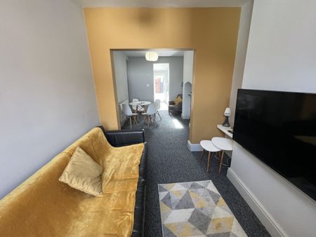 Earle Street, The Groves - P10496 - Photo 2