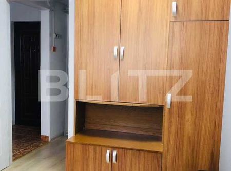 Apartament 3 camere, 65mp, decomandat, parcare, zona Big - Photo 2