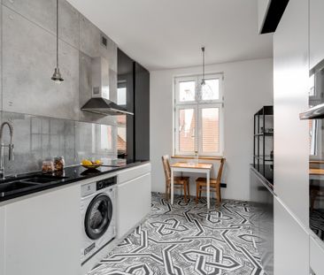 Przestronne klimatyczne mieszkanie z 2 balkonami - Zdjęcie 5