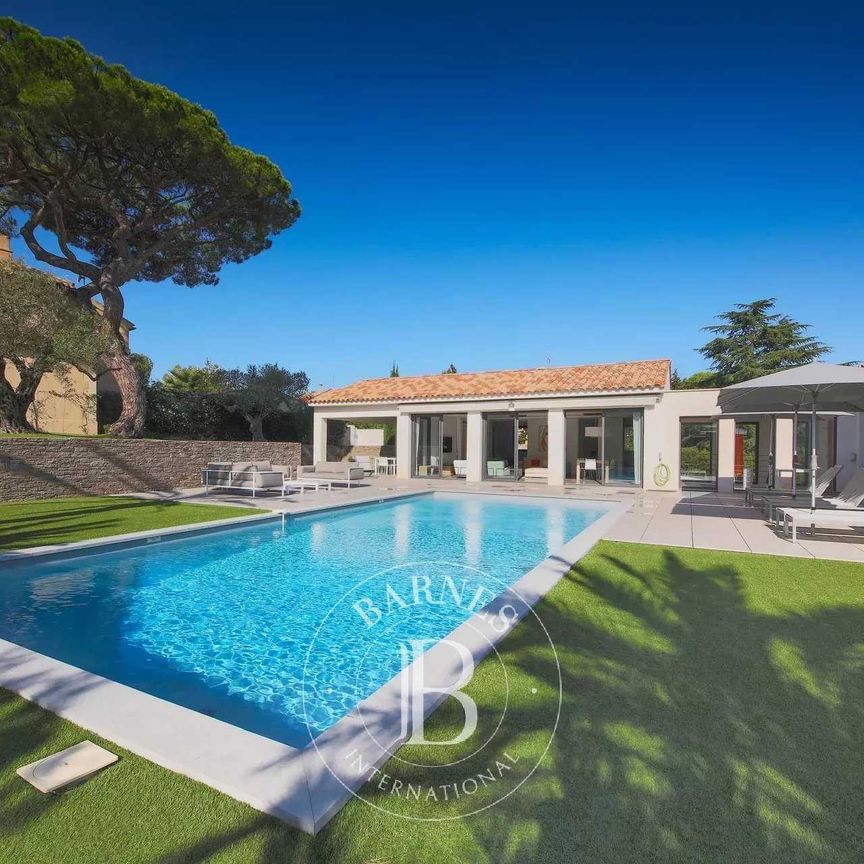 SAINT-TROPEZ - CENTRE VILLAGE - VILLA 5 CHAMBRES - PISCINE - Photo 1