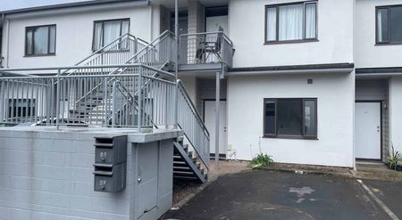 Recently Renovated & Furnished in Central Albany - Photo 4