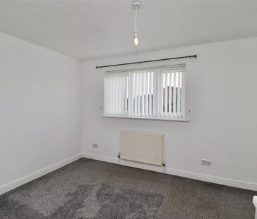 2 bedroom semi-detached house to rent - Photo 4