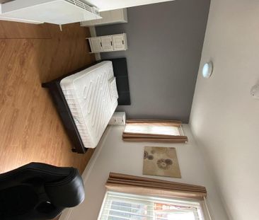 1 bedroom in a house share to rent - Photo 6