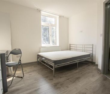 5 bedroom house to rent - Photo 2