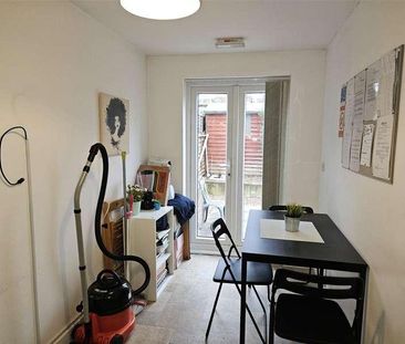 Alpine Street, Reading, Berkshire, RG1 - Photo 1