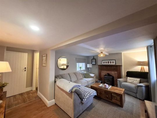 3 bedroom cottage to rent - Photo 1