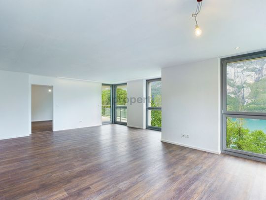 Exclusive living with a fantastic view of Lake Walensee and Churfirsten - Photo 1