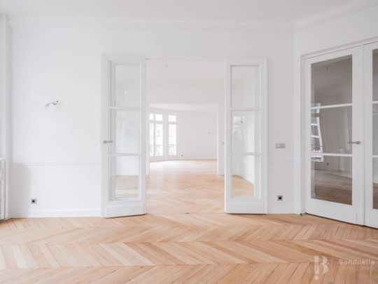 Appartement • Parc Monceau - Photo 1
