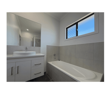 STUNNING 4 BEDROOM NEW BUILD IN BURDELL + SEPARATE MEDIA ROOM! - Photo 6