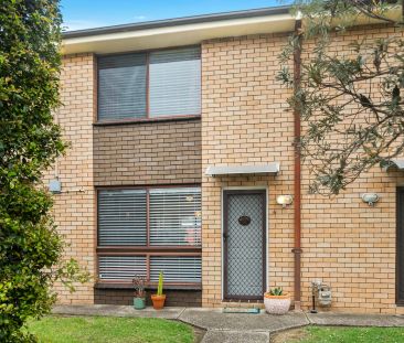 Convenient coastal living - Photo 5