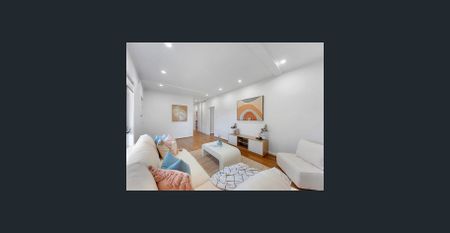 Perfect Family Home in a Prime Location! - Photo 3