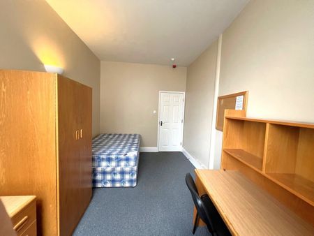 5 Bed Flat, St Nicholas Street, BS1 - Photo 3