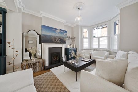4 bedroom terraced house to rent - Photo 4