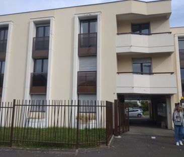 Location Appartement 1 pièce 24m² CLERMONT FERRAND 63000 - Photo 1