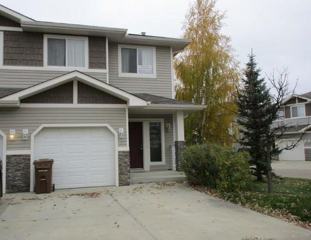 Home for Rent in Walker Lakes Ellerslie Fully Finished Basement | 6111-11 Avenue SW, Edmonton - Photo 1