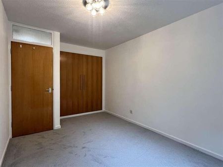 Beechwoods Court, Crystal Palace Parade, London, SE19 - Photo 3