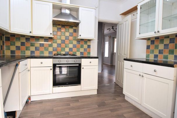 2 bedroom detached bungalow to rent - Photo 1