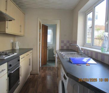 2 bedroom terraced house to rent - Photo 3