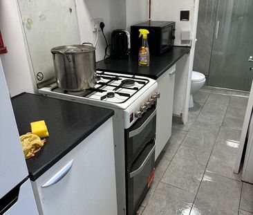 Room in a Shared House, Oscott Road, B42 - Photo 2