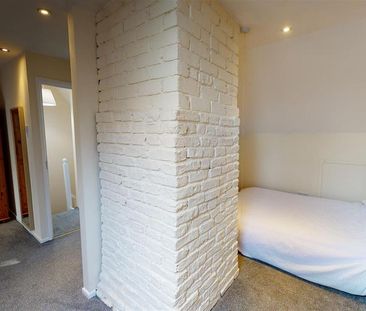 6 bedroom terraced house to rent - Photo 1