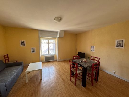 Location Appartement 3 pièces 63m² MONTMORILLON 86500 - Photo 1