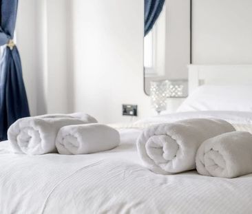 Harley Street - Photo 3