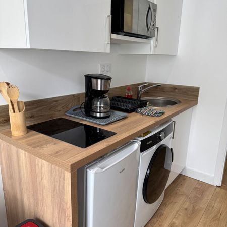 Location Appartement 1 pièce 17m² - Photo 3