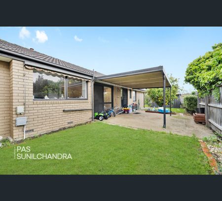 9 Miles Court, Cranbourne, Vic 3977 - Photo 4