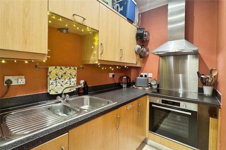 1 bedroom flat to rent - Photo 4